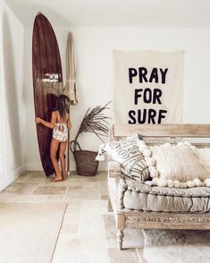 Hotels In Hawaii, Surfer Room, Surf Room Decor, Pray For Surf, Beach Room Decor, Surf Room, Surf Decor, Beach Room, Surf House