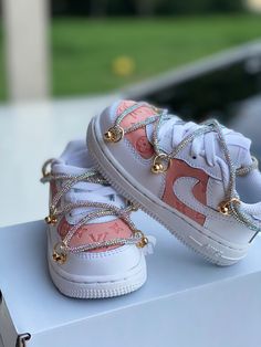 I make a wide range of custom shoes. Prices may vary. Please message me with any questions about designs. Thank You Custom Baby Shoes, Luxury Baby Clothes, Pretty Sneakers, Pretty Shoes Sneakers, Preppy Shoes, Nike Fashion Shoes, Jordan Shoes Girls, Cute Nike Shoes