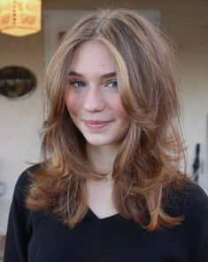 70 Perfect Medium Length Hairstyles for Thin Hair Medium Hair Layers Face Framing, Longer Short Hair, Haircuts Medium Length Layers, Thinned Out Hair, Haircut Ideas For Medium Length Hair, Layered Cuts For Medium Length Hair, Medium Length Haircut Thick Hair, Long Length Haircut With Layers, Medium Length Hair With Long Layers