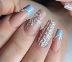 Hi my name is Tijana, I come from Serbia and I am a professional nail tehnician. It all startes out small but now I have my own small nails salon called 'Flawless'. The difference between me and others of my profession is that I can portray anything my clients want on their nails. Ongles Baby Blue, Nails Art Red, Nail Design Acrylic, Nail Art Red, Nail 2022, Nail Winter, Blue Christmas Nails, Nail Fall, Blue Glitter Nails