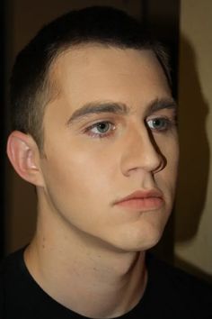 Mens Makeup, Men's Makeup, Nose Highlight, Men Makeup, Corrective Makeup, Makeup Humor, Theatrical Makeup, Brown Eyeliner