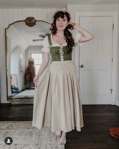 Fair Outfit Ideas, Rachel Maksy, Hobbit Costume, Medieval Outfit, Fair Outfit, Ren Faire Outfits, Ren Faire Costume, Fair Outfits, Fest Outfits