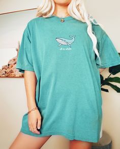 Please read description before purchasing. 100% cotton. Super cute and comfy whale t-shirt. 🐋 Customize it with any expression! Printed with water-based ink. Funny whale pun tee. We have lots of other funny whale and other marine life designs available. Just check out our store. Please note, for an oversized look, we suggest to size up 1-3 sizes depending on how oversized you would like it. These shirts run like standard unisex tees. Please see size chart. We are hooked on the soft vintage feel Avocado Shirt, Avocado T Shirt, Ocean Shirt, Happy Tees, Food Shirt, Whale Shirt, Funny Pun, Aesthetic Outfit Ideas, Nature Shirts