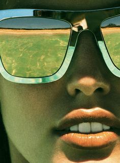 Reflector | You Can Cool My Desire | Unknown Source Patti Hansen, Wow Photo, Emily Didonato, Lauren Hutton, Summer Paradise, Wearing Glasses, Her Eyes, Beach Bum