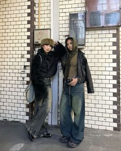 Berghain Outfit, Layering Fits, Outfit Inspo Streetwear, Bristol Fashion, Winter Nyc, Elevated Fashion, 90s Fits, Streetwear Aesthetic, Fall Fits