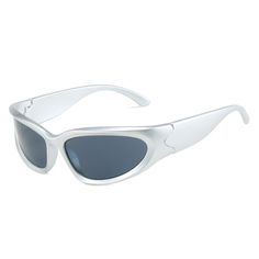 Enhance your outdoor activities with our Sporty Girl Goggles! Designed for all face shapes - round, long, square, oval, small, and big - these goggles offer superior protection with MIRROR, Gradient, and UV400 lenses. Made with high-quality plastic material, the 70mm lens width and 39mm lens height provide maximum coverage. Elevate your style with these modern and stylish HBK sunglasses. Y2k Shades, Steampunk Mirror, Polarized Sunglasses Women, Preppy Fashion, Y2k Sunglasses, Steampunk Sunglasses, Grey Sunglasses, Sunglasses Women Fashion, Steampunk Design