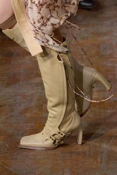 Runway Shoes, Embellished Heels, Designer Heels, Christmas Wishlist, Womens High Heels, Everyday Look, Leather Shoes, Leather Boots, What To Wear