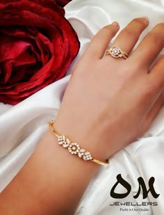 Gold Bracelet Simple, Diamond Bracelet Design, S Necklace, Wedding Jewellery Collection, Jewelry Bracelets Gold, Gold Bride Jewelry, Gold Rings Fashion, Gold Ring Designs, Bangles Jewelry Designs