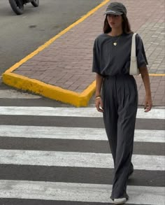 Slacks Outfit, Trouser Outfit, Mode Casual, Looks Street Style, 가을 패션, Looks Style, Mode Inspiration, Looks Vintage, Minimalist Outfit