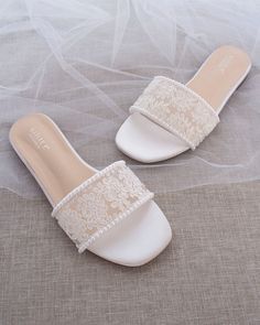 Shop our classic flat sandals for casual and dressy look. Simple and stylish wear for brides, bridesmaids or any destination events! FREE SHIPPING FOR US ORDERS $50 AND MORE! Wedding Flats For Bride, White Sandals Wedding, Wedding Sandals For Bride, Comfy Wedding Shoes, Bride Flats, Bridesmaid Sandals, Bride Sandals, Reception Shoes, Bride Slippers