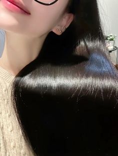 Xiaohongshu Hair, Healthy Silky Hair, Shiny Healthy Hair, Beauty Self Care, Healthy Black Hair, Smooth Shiny Hair