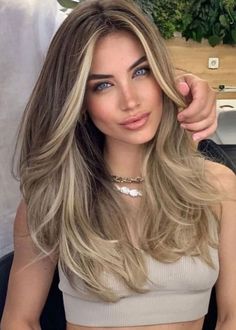 Piece Balayage, Rambut Brunette, Framing Highlights, Trending Hair, Blonde Hair Transformations, Money Piece, Face Frame, Gorgeous Hair Color, Hairstyle Inspiration