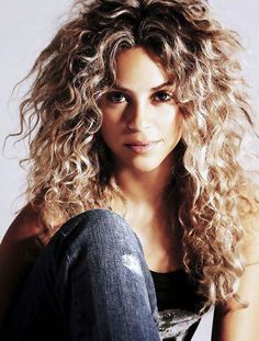 Highlights Bob, Curly Hair Trends, Big Curly Hair, Curly Human Hair Wig, Sienna Miller