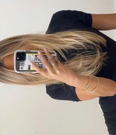 Blonde Hair Inspiration, Blonde Hair Looks, Long Blonde, Hair Inspo Color, Long Hair Cuts, Aesthetic Hair, Layered Hair, Blonde Hair Color, Balayage Hair