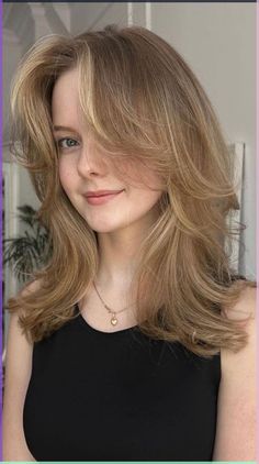 Butterfly Haircut Hair Short, Wolf Layered Haircut, Butterfly Haircut Medium Blonde, Cute Butterfly Haircut, Wolf Haircut Blonde, No Hassle Haircut, Long Layers Wolf Cut, Haircut Ideas For Medium Length Hair Long Layered, Wolf Cut For Medium Length Hair