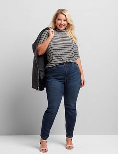 Available in Plus Size. This pair of Curvy Fit skinny jeans will keep you looking classic and chic from season to season...to season. The never-go-out-of-style dark wash denim and flatters-every-body cut give your closet a refresh on versatility.      FIT:      Curvy. For those who are smaller in the waist and very curvy through the hip and thigh.         Flex Magic Waistband. The no-gap, stretch waistband that moves with you for all-day comfort.         Leg Shape:  Skinny. Leg-lengthening, skin Plus Size Blazer Outfits, Plus Size Fashion For Women With Belly, Plus Size Jeans Outfit, Petite Women Outfits, Size 20 Women, Plus Size Looks, Jeans Outfit Women, Curvy Petite Fashion, Queen Fashion