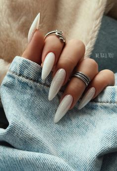 Long White Almond Nails, Nails And Rings, Ongles Bling Bling, Fake Nails Long, Long Press On Nails, Stick On Nails, Bling Nails, Artificial Nails, Nail Kit