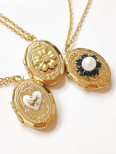 "♥️ Unused (New Old Stock) vintage gold plated lockets from the 80s, decorated with only true vintage components. Limited only while stock lasts. They are engraved in and out, on both sides, so you'll be able of wearing it plain or decorated! These oval lockets have such a vintage look, they will be a lovely complement to add a romantic, cottagecore touch to any outfit. A beautiful gift for any vintage lover, for moms, sisters, friends, and fiancée. They measure 22mmx15mm (0.86\" x 0.59\") and c Cheap Vintage Gold Locket Necklace, Vintage Locket Jewelry, Vintage Oval Pendant Charm Necklace For Gift, Gold Locket Necklace With Vintage Charm For Anniversary, Gold Vintage Charm Locket Necklace For Anniversary, Vintage Oval Pendant Charm Necklace As Gift, Vintage Charm Necklaces For Anniversary, Oval Locket Necklace For Vintage Collection, Vintage Gold Locket Necklace For Wedding