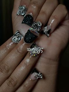 Short Freestyle Nails With Charms, Short Junk Nails Black, Junk Nails Black, Junk Nails Bling Duck, Short Blinged Out Nails, Black Junk Nails Duck, Blinged Out Nails, Nail Designs Bling, Nail Pics