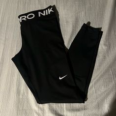 Brand New Nike Pro Dri-Fit Leggings. Picked Up The Wrong Size Can’t Return Because I Took The Tag Off. Open To Offers. - Smoke Free / Pet Free Home. Nike Pro Hose, Legging Nike, Nike Pro Leggings, Nike Leggings, Nike Pros, Nike Pants, New Nike, Workout Leggings, Colorful Leggings