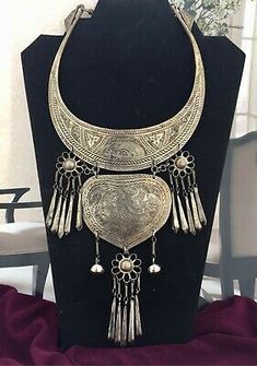 Thailand Hill Tribe Silver tone Handmade Beaded Tribal Necklace bib breastplate | eBay Mesoamerican Jewelry, Mongolian Jewelry, Tribe Necklace, Funky Jewellery, Necklace Bib, Big Necklace, Vintage Medallion, Collar Choker, Ethnic Necklaces