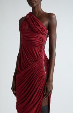 Owens tones down his signature rock 'n' roll edge to take a softer approach with this cotton jersey gown that's artfully gathered, wrapped and draped. Hidden side-zip closure One-shoulder neck Sleeveless 100% cotton Hand wash, dry flat Made in Italy Designer Clothing One Side Shoulder Dress, Dressing Chic, Contemporary Costumes, Rick Owens Women, Dance Parties, Different Dresses, Custom Shirt, Draped Dress, Looks Style