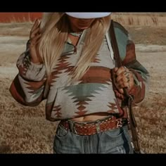 *The First Photo Is Not The Exact Jacket But One Exactly Like It I Saw On Someone Else’s Instagram* Brand New Never Been Worn Fall Western Sweaters, Western Pullover Women, Western Style Women, Sweaters Western, Winter Western Outfits Women, Mountain Clothes, Punchy Hoodies, Western Outfits Women Winter, Western Brands