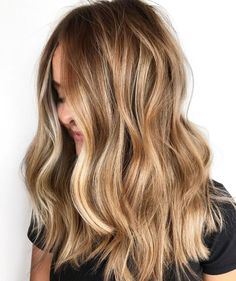 Delicious Caramel Bronde Waves Brown Hair With Highlights And Lowlights, Warm Balayage, Hair Color Light Brown, Haircut Styles, Dark Blonde Hair, Brown Hair With Highlights, Dark Blonde