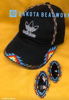 Beadwork Designs, Beaded Hat, Beading Jewelery, Native American Beadwork, Beaded Earrings Patterns, Beadwork Patterns, Native American Beading, Band Jewelry