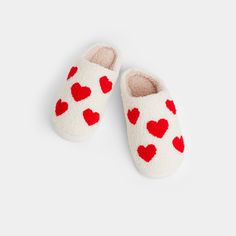 Show your love with a pair of Happy Feet Slippers this Valentine's Day! These cozy slippers are the perfect gift for anyone who enjoys staying warm and comfortable. Treat your loved one (or yourself!) to a gift they'll love to wear every day! Size Small (6-7), Size Medium (8-9), Size Large (10) Playful Closed-toe Slippers For Indoor Use, Winter Fun Non-slip Slippers, Fun Non-slip Winter Slippers, Feet Slippers, Winter Non-slip Indoor Slippers, Red Non-slip Indoor Slippers, Cozy Slippers, Felt Roses, Fuzzy Slippers