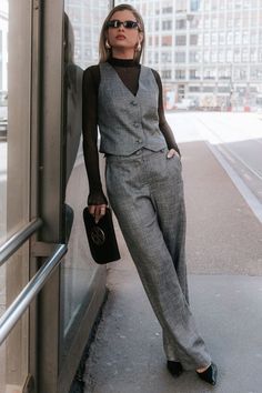 Gray Vest Outfit Women, Black Waistcoat Outfit, Grey Vest Outfit, Waistcoat Outfit Women, Grey Dress Outfit, Vest Outfit Women, Edgy Work Outfits, Waistcoat Outfit, Glamour Outfit