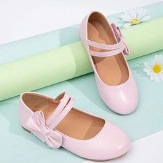 Girls Pink Shoes New In Original Packaging Size 33 Light Pink Butterfly, Graduation Heels, Girls Pink Shoes, Pink Quinceanera, Pink Ballet Shoes, Baby Pink Shoes, Pink Dress Shoes, Dress Up Shoes, Butterfly Sandals