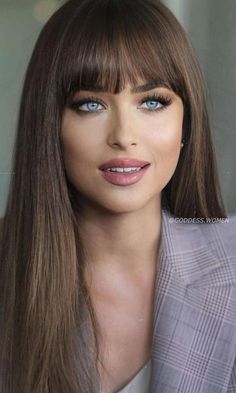 Melanie Griffith, Beautiful Natural Hair, Most Beautiful Eyes, Mtv Movie Awards, Long Hair With Bangs, Christian Grey, Hair Inspiration Color, Women's Hair, Dakota Johnson