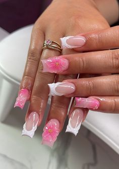 Nail Ideas Coral, Birthday Nails Medium, Summer Acrylic Nails Coffin, Summer Nail Ideas, Brighter Days