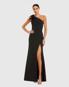 Crepe One Shoulder Fitted Gown With Bow Mac Duggal, Tela, One Shoulder Neckline, Black One Shoulder Dress, Fitted Gowns, Maxi Dresses Fall, Brocade Dresses, Bride Groom Dress, Daytime Dresses