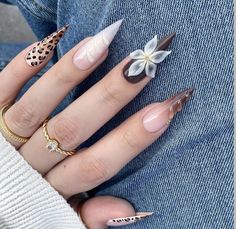 White Nails Classy, Nails Classy, Chrome Nails Designs, Hello Nails, Sassy Nails, Romantic Nails, Leopard Print Nails, Stiletto Nails Designs