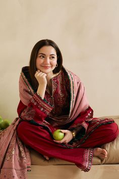 Zara Shahjahan ZW23-2B Coco Winter Collection – Sara Clothes Zara Shahjahan, Hania Amir, Desi Fashion Casual, Beautiful Pakistani Dresses, Salwar Kamiz, Indian Dresses Traditional, Simple Pakistani Dresses, Ethnic Outfits, Stylish Dress Book