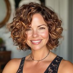 The Bubble Bob Is BACK and Better Than Ever— Here Are 25 Stellar Styles To Prove It Layered Curly Bob, Bubble Bob, Curly Hair Bob Haircut, Short Curly Weave Hairstyles, Curly Balayage Hair, Short Layered Curly Hair, Short Curly Bob Hairstyles, Hair Styels