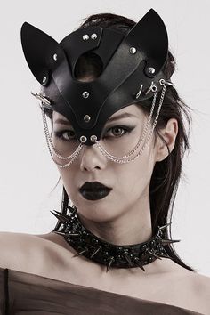 Fabric: Polyurethane Color: Black Style: Steampunk Clothing Type: Mask Include: Mask*1 (Any of the accessory is not included.) Size (IN) Width Height One Size 8.46 7.28 Size (CM) Width Height One Size 21.5 18.5 Manipulate Men, Green Hair Dye, Steampunk Mask, Fox Mask, Edgy Accessories, Hair Color Crazy, Black Punks, Leather Mask, Garment Fabric