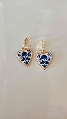 Royal Blue Flowers, Funky Jewelry, Jewelry Lookbook, Huggie Earrings, White Heart, Dream Jewelry, Jewelry Inspo, Fun Earrings, Pretty Jewellery