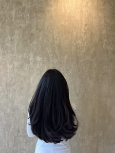 Waist Hair Length, Long Healthy Hair Aesthetic, Arab Hair, Long Layers Haircut, 2024 Hair Trends For Women, Long And Healthy Hair, Healthy Black Hair, Shiny Black Hair, Layers Haircut