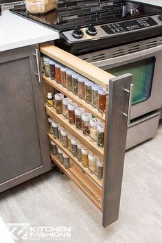 Clever Kitchen Storage Ideas No Matter What Size You're Working Model Dapur, Kabinet Dapur, Kitchen Pantry Storage, Diy Kitchen Storage, Kitchen Room Design, Kitchen Inspiration Design, Pantry Design