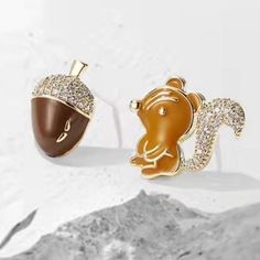 Squirrel Acorn Stud Earrings Enamel Pave Goldtone 925 Silver Posts New In Original Packaging 001a2 Squirrel Earrings, Gold Orange, Orange Gold, 925 Silver, Gold Tones, Jewelry Earrings, Stud Earrings, Women Jewelry, Packaging