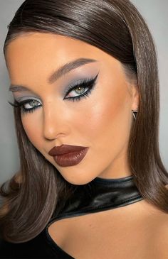 Spring Makeup Trends, Dark Makeup Looks, Maquillage On Fleek, Grey Makeup, 90s Makeup, Make Up Inspiration, Dark Lipstick, Matte Makeup, Glam Makeup Look