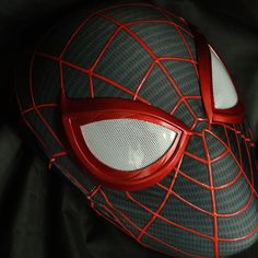 Customized Sam Raimi's Spiderman mask. If you need custom made ones, you can email me and I can make it for you. All production processes are done by hand by us About the mask: Suitable for people less than 60cm tall. (If you need a special head circumference size, please tell me and I will customize it for you) The mask uses the most accurate fabric. If you look closely at this photo, the texture on the fabric will be the same as in the movie. Mask There is a plastic face shield inside to keep Spiderman Maske, Raimi Spiderman, Black Spider Man, Spider Man Mask, Spiderman Mask, Sam Raimi, Mask Black, Black Spider, Replica Prop