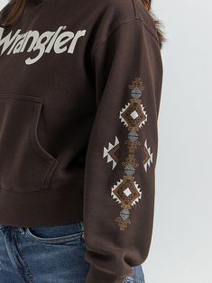 Country Sweatshirts Hoodie, Country Hoodies Womens, Cute Western Hoodies, Cold Weather Western Outfits, Hoodies Western, Wrangler Hoodie, Western Hoodies, Aztec Hoodie, Embroidered Pullover