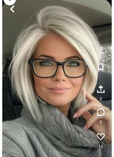 Sassy Gray Hair Over 50, Grey Hair With White Highlights, New Haircut 2024, Grey Hairstyles, Platinum Blonde Bobs, Short Silver Hair, Hair Mistakes, Hairstyles With Glasses, Hairstyles For Women Over 50