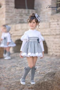 Kids Party Wear Dresses, Baby Dress Design, Kids Fashion Dress, Kids Designer Dresses, Dresses Kids Girl, Baby Outfits, Kids Outfits Girls