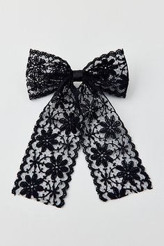 Lace Hair Bow, Bow Barrette, Bow Bow, Nice Clothes, Lace Hair, Lace Bows, Silhouette Crafts, Lace Fashion, Black Bow