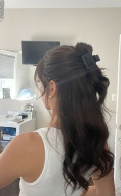 Down Easy Hairstyles, Half Up Half Down Easy, Half Pony Hairstyles, Hair Clips Hairstyles, Mini Claw Clips, Claw Clip Hairstyle, Pony Hairstyles, Dutch Braid Hairstyles, Dutch Braids